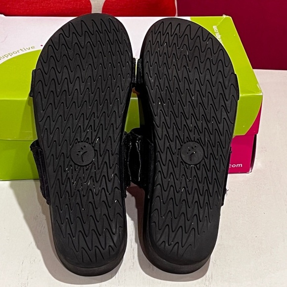 BareTraps Glittery Black Slide-On Sandals - Picture 8 of 9